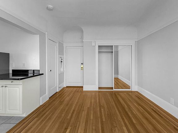 4th image of 11 Dolores St #16