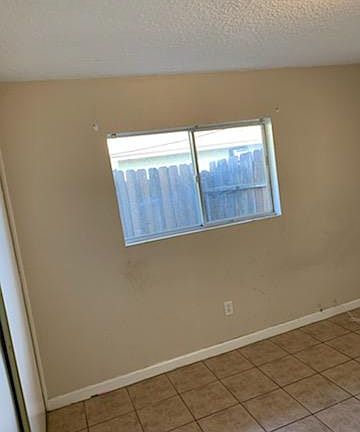 2nd image of 210 E 10th St