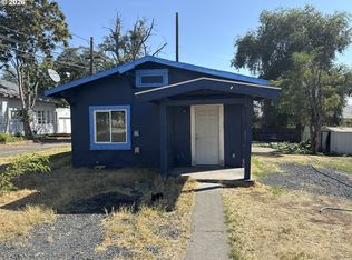 220 NE 3rd St, Hermiston, OR 97838