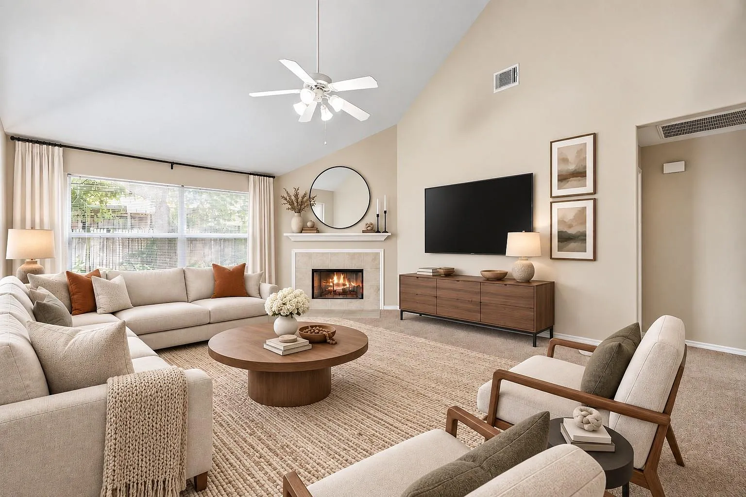 3 bed, 2.5 bath, 2092 sqft, $2,600 — Photo 4