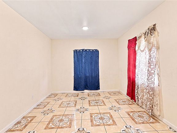 4th image of 5017 S San Pedro St