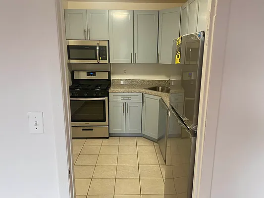 Rented by Queens Apartments Realty LLC | media 4