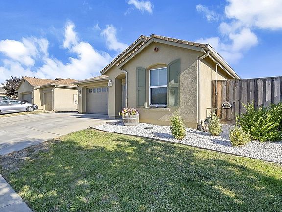 3rd image of 1586 Valley Meadows Dr