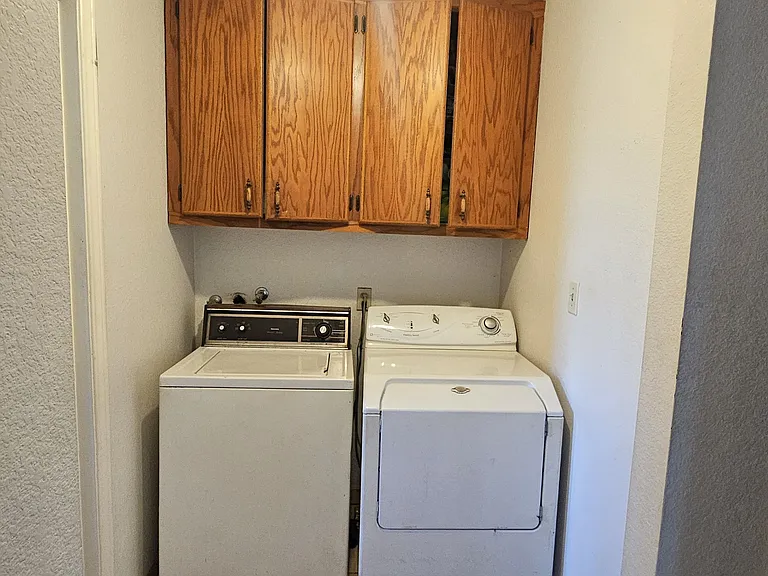 1327 N Ditman Ave — Photo 3