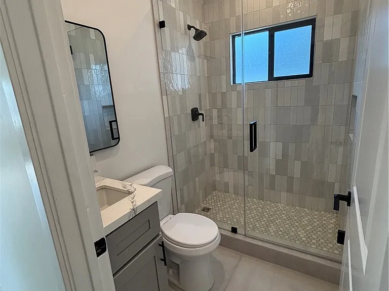 1664 Glen Ave — Photo 8