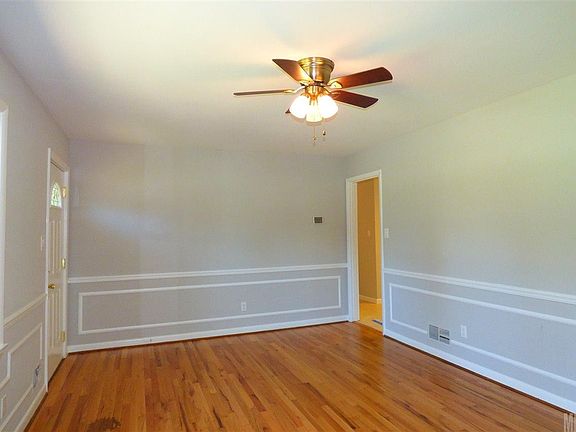 3rd image of 1344 23rd Ave NE