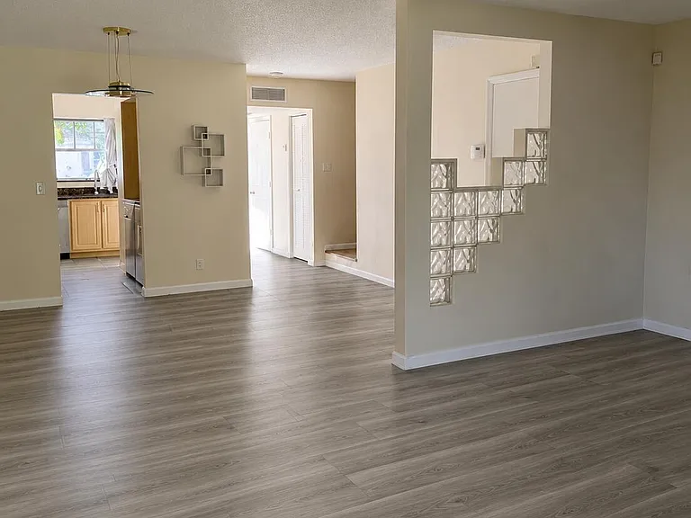 3007 NW 68th St #9C — Photo 12