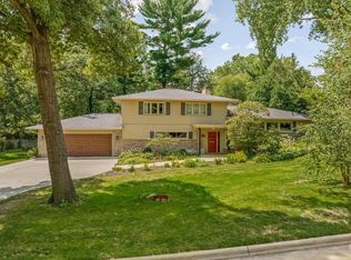 2609 Tilton Dr, Cedar Falls, IA 50613