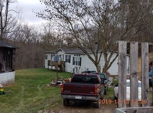 942 Hawkins Rd, Red House, WV 25168