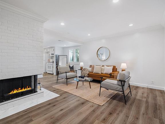 2nd image of 1476 Carnot Dr