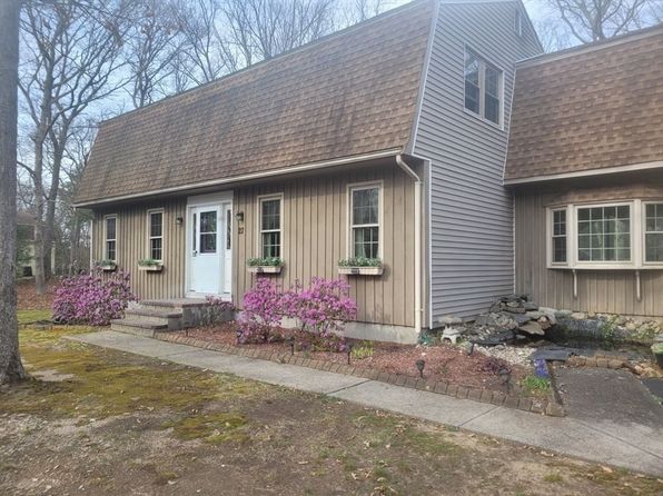 27 Colonial Way, Plainville, MA 02762