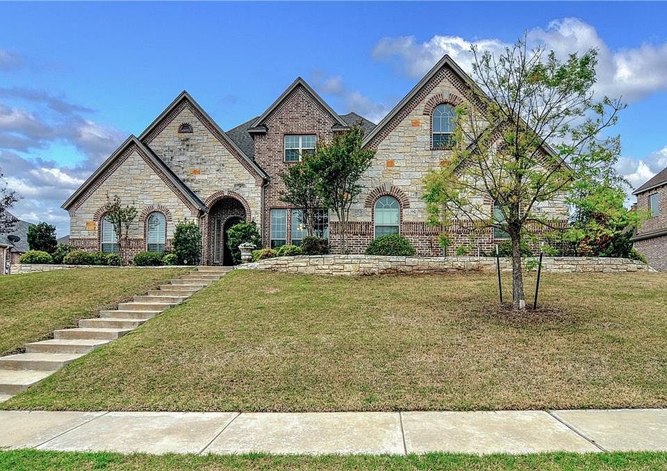 1st image of 2908 Canyon Creek Dr