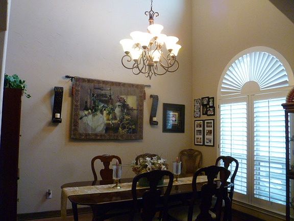 4th image of 7086 Cedar Valley Dr