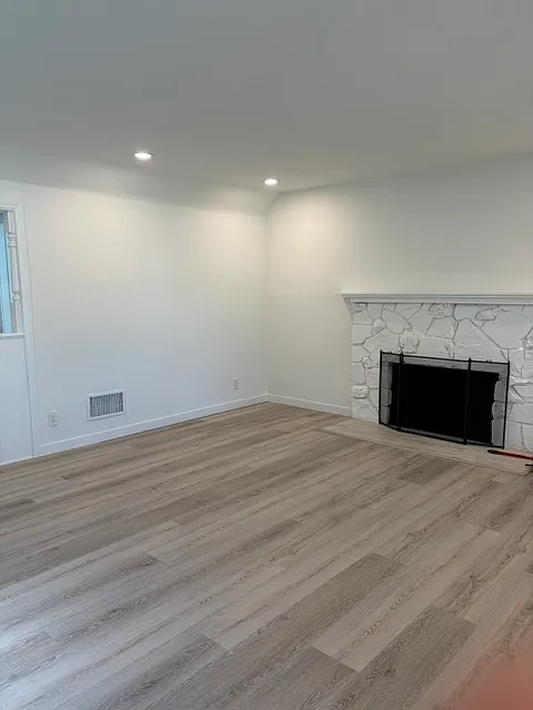 4 bed, 2318 sqft, $8,000 — Photo 4