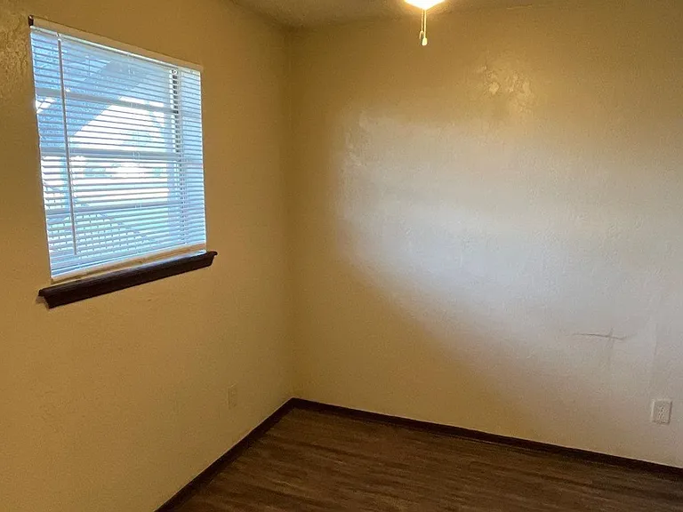 7215 N Macarthur Blvd — Photo 12