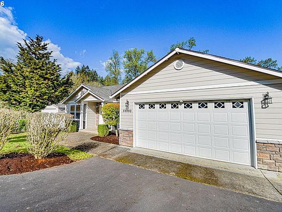 2nd image of 59990 Isabella Ln