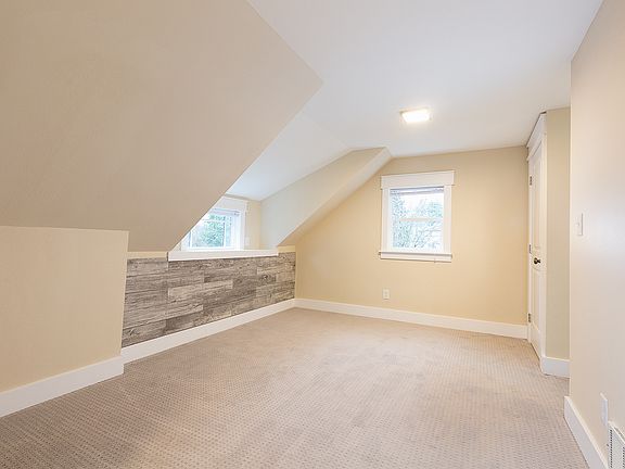 5th image of 5042 35th Ave S