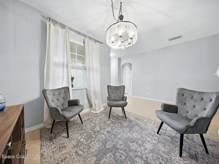 2039 Tullagee Ave — Photo 8