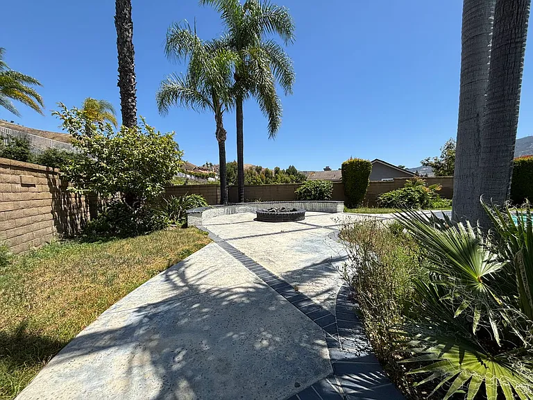 5530 Elderberry Ln — Photo 37