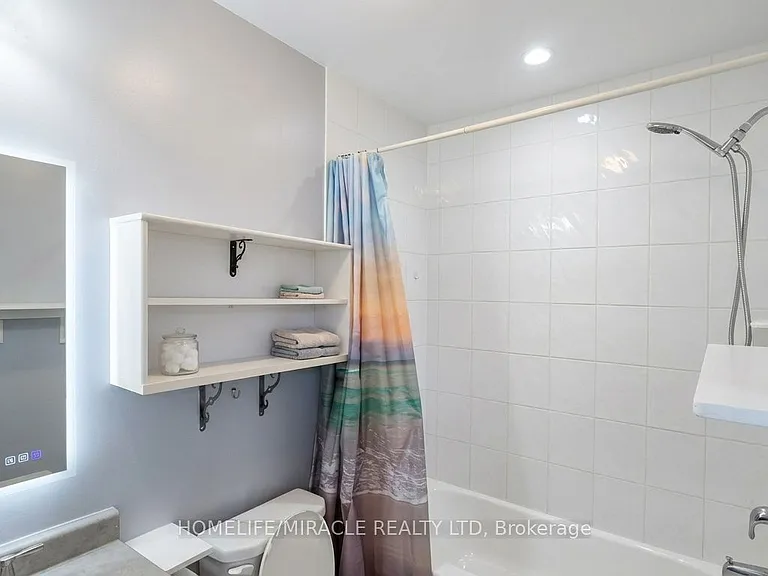 60 1st St #28 — Photo 8