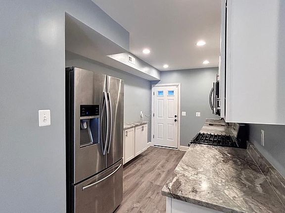 3rd image of 3541 3rd St