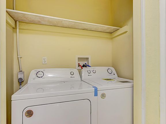 3rd image of 1552 E 11th St #12787956
