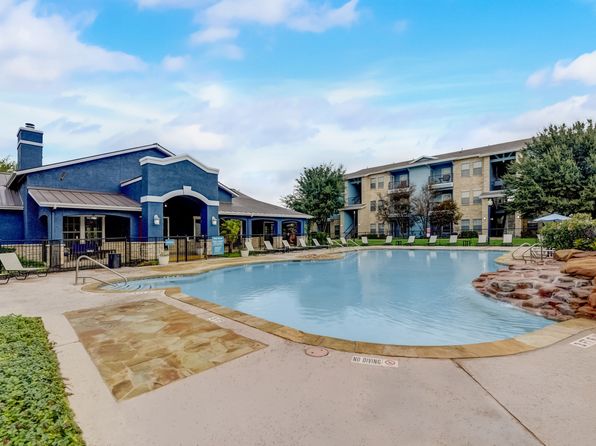 4925 Cromwell Dr #8205