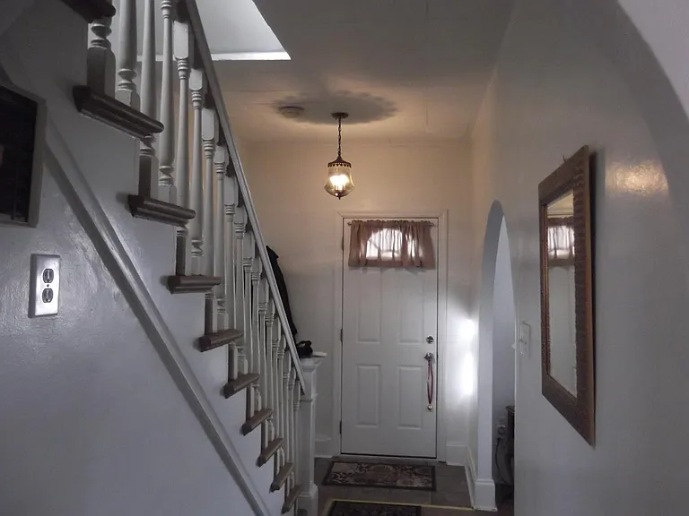 foyer/hallway