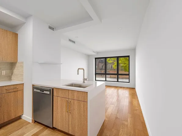 21-17 31st Ave #2F, Astoria, NY 11106