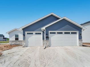 4523 N Cherryvale Ave, Appleton, WI 54913