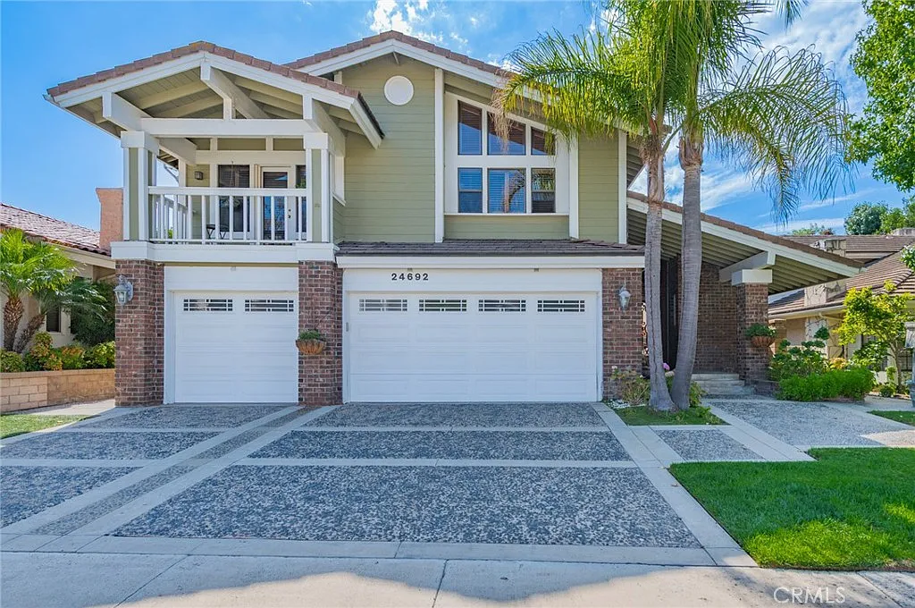 4 bed, 3.5 bath, 4071 sqft, $7,500 — Photo 1