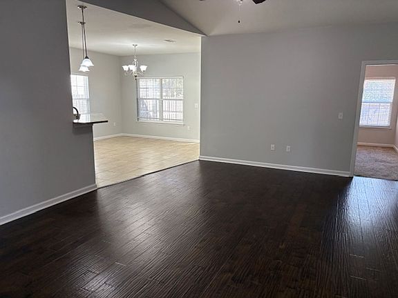 4th image of 299 Niceville Ave