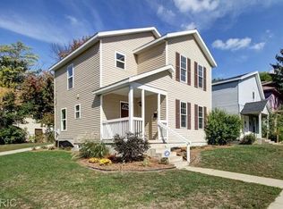 501 Woodlawn St SE, Grand Rapids, MI 49507