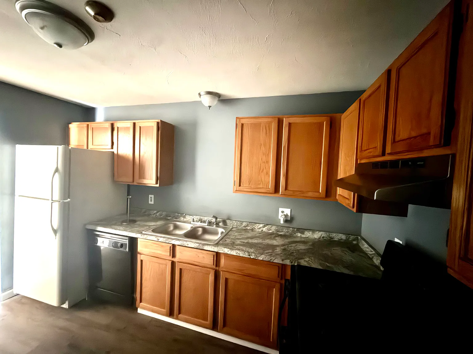 2 bed, 900 sqft, $1,675 — Photo 2