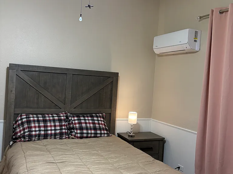 413 N Pecan St — Photo 9