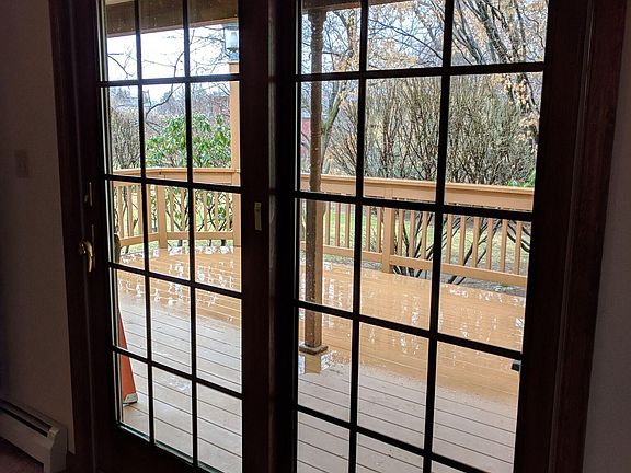 French slider to Cedar Deck