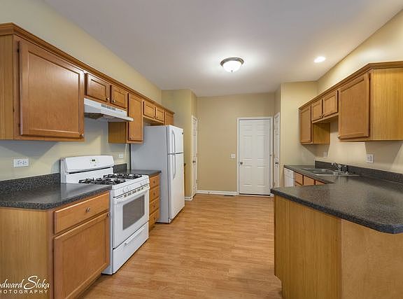 5th image of 417 E Jackson St Unit 1