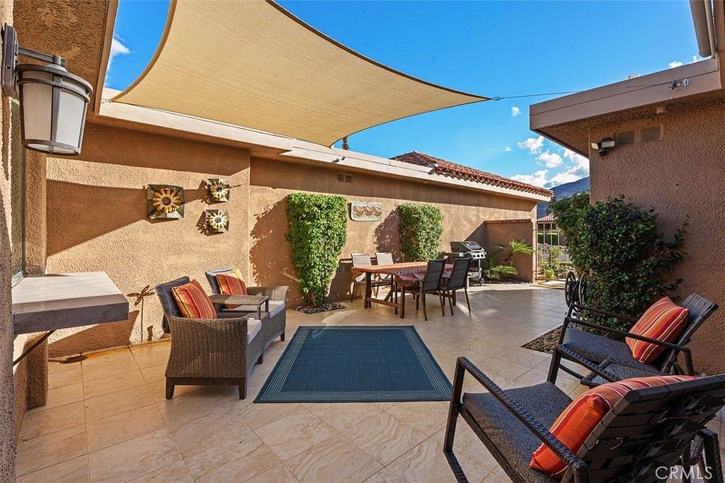 76 Sunrise Dr