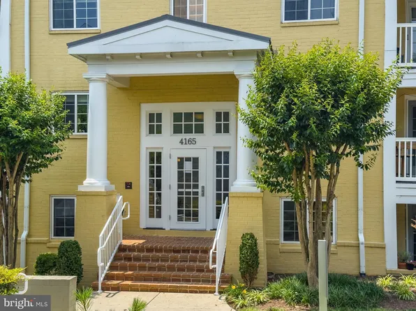 4165 S Four Mile Run Dr Unit 203, Arlington, VA 22204