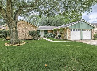 2806 Virginia Colony Dr, Webster, TX 77598