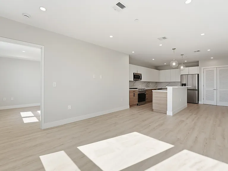 Skylar Lofts JC — Photo 35