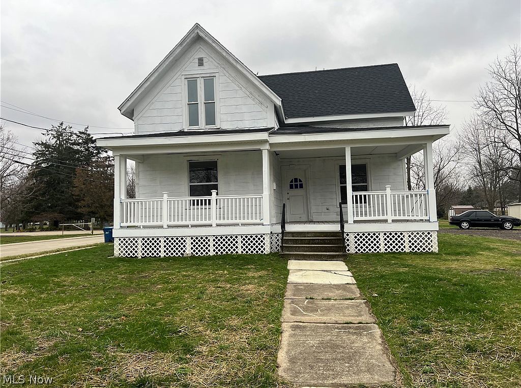 422 N Main St, Wellington, OH 44090 | Zillow