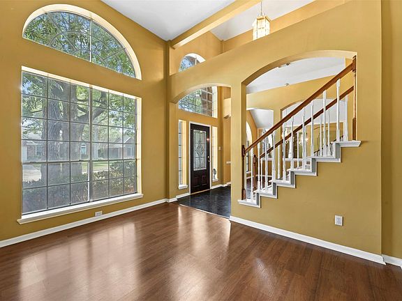 3rd image of 19119 Timber Trace Dr