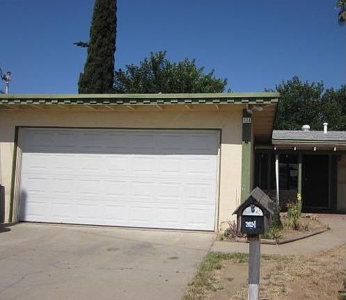 2nd image of 324 Acacia Pl