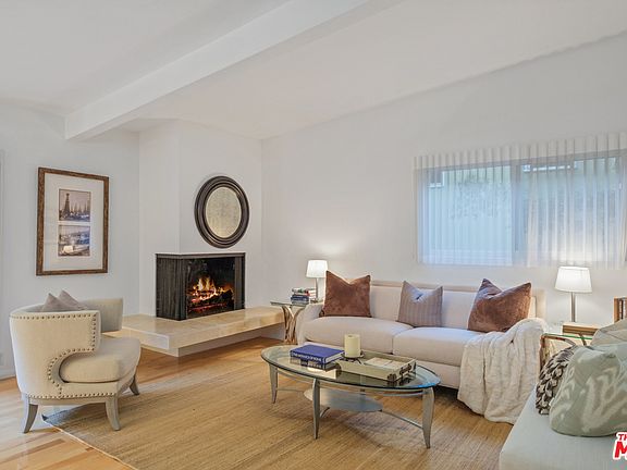 4th image of 1793 N Beverly Glen Blvd