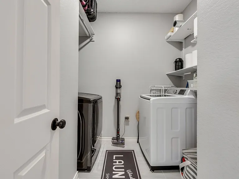 7404 Catlow Ct — Photo 27