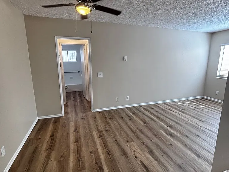 2264 Magnolia Ave — Photo 10