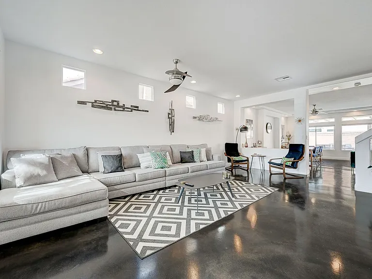 5556 Dancing Fox Ct — Photo 2