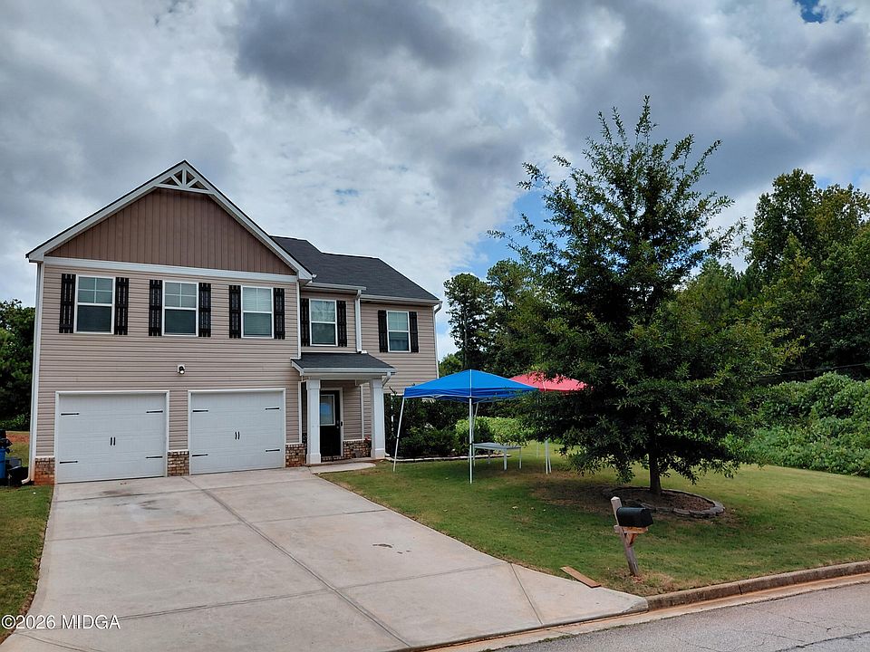 1st image of 10 Windbrooke Dr