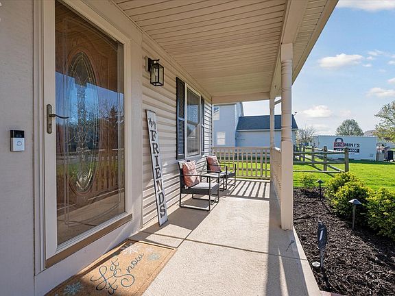 3rd image of 2371 McKinley Dr